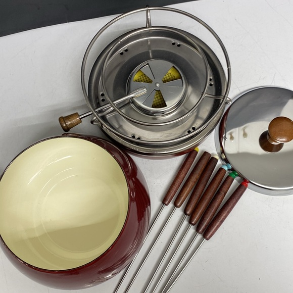 Manor House Fondue Set Two Quart - Picture 11 of 17